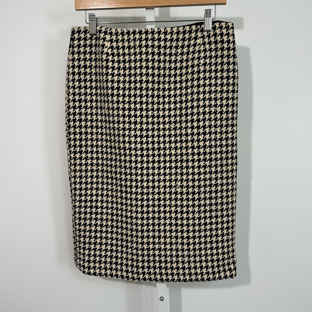 Classic Houndstooth Pencil Skirt